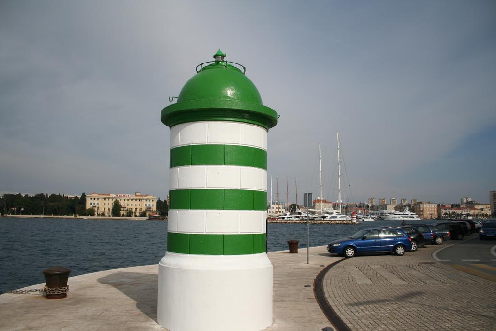 Green Lighthouse Rooms Zára Kültér fotó